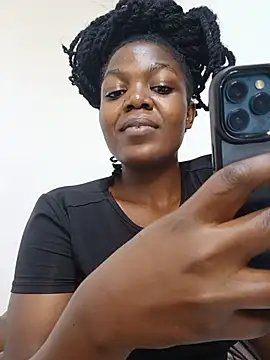 Black_prettty webcam