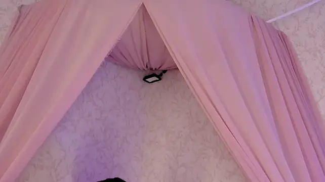 LolaGray__