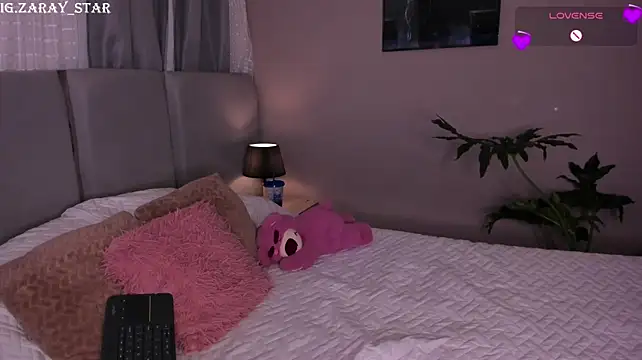 Zaray_star webcam