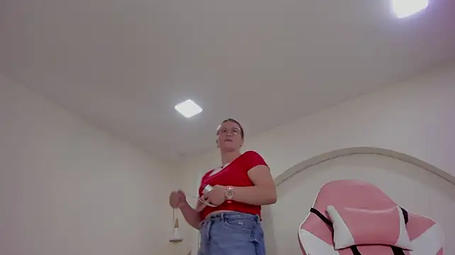 AllisonRoberts_ webcam