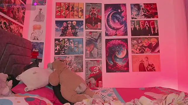 MissCurvyTop webcam