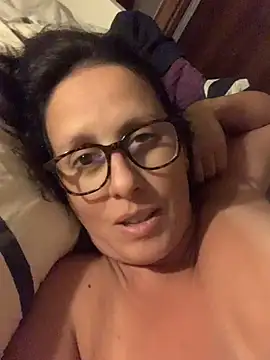 hotbrunettemass webcam