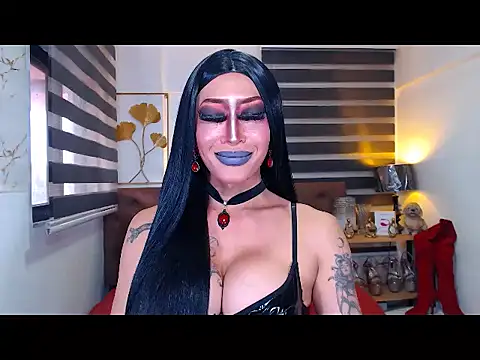 DominateMistressTania webcam