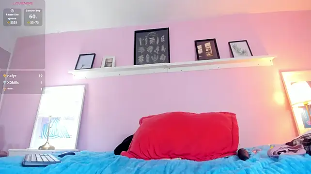 lucyybell webcam