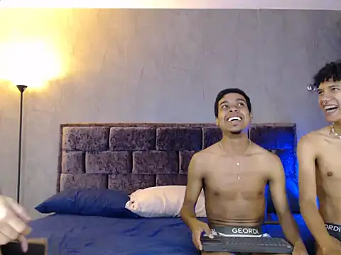 Leo_Harem webcam