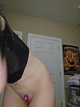 AmethystFoxx webcam