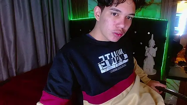 haku_nayro webcam