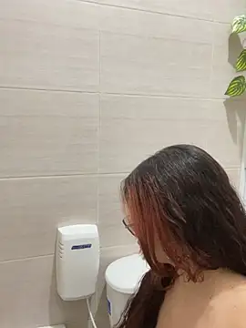NikyFrequency live cam on StripChat