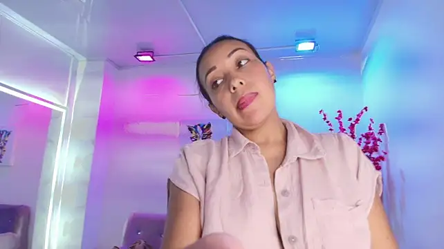 Chloe_lewins webcam
