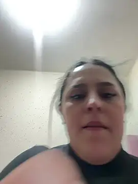 katleya_lewiis webcam