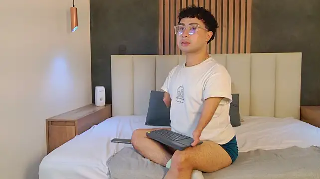 Sam_Velvett webcam
