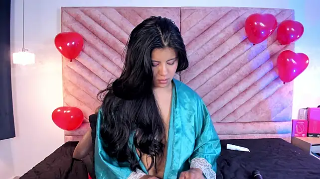 sasha_roldann live cam on StripChat