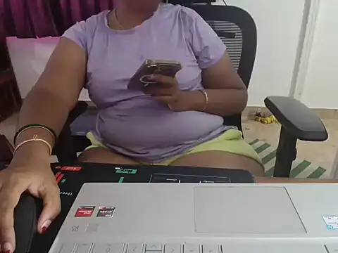 kannada_Hotlady live cam on StripChat