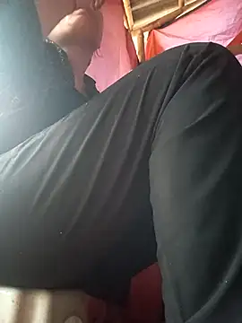 Nina_lovesexx live cam on StripChat