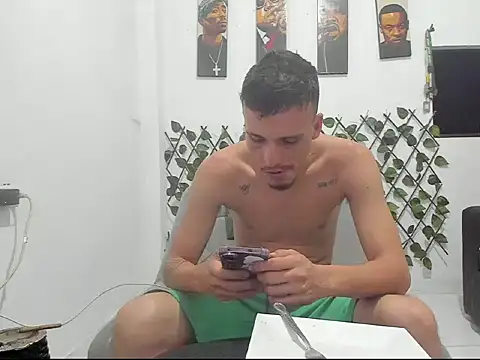 Latins_Boss webcam