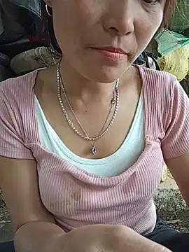 Heryy_xx live cam on StripChat