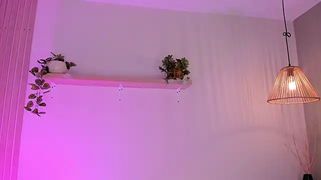 Isabella_Whiitee_ webcam