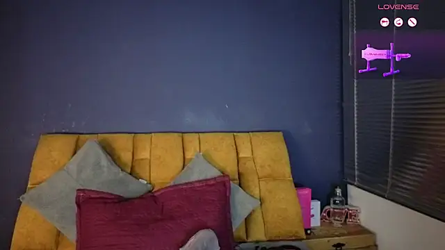 KendraaSimons webcam