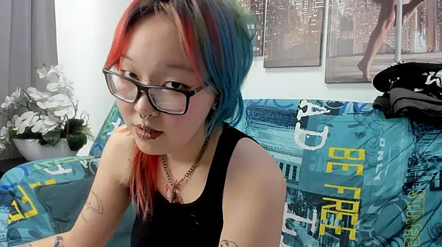 Cute__Kiko live cam on StripChat
