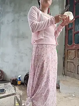 Linda-yiyi webcam