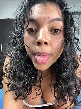Adri_zu live sex cam
