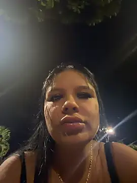 Elara_Luxe webcam