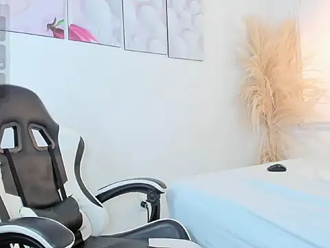 Naomi_and_jake webcam