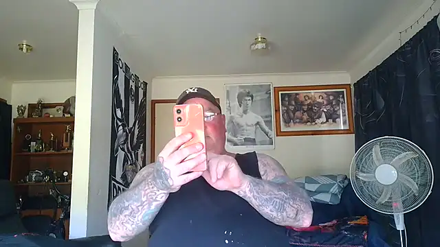 KINKYBLUEYES69 webcam