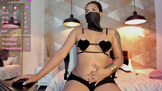 LalilaBrunettee webcam