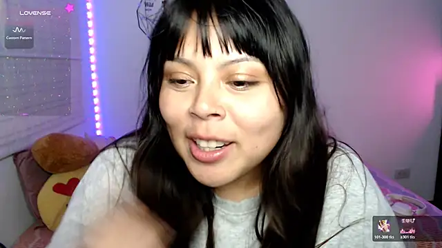 EllieMoonX webcam