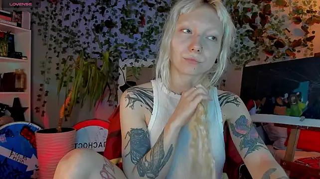 tattoo_art_baby webcam