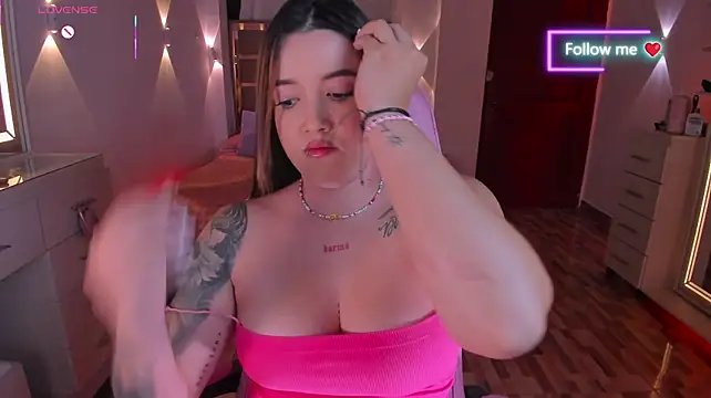 MiaLatina_ webcam