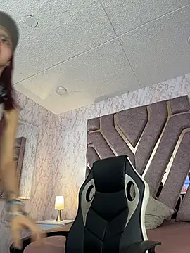 Elodiee_Roussee webcam