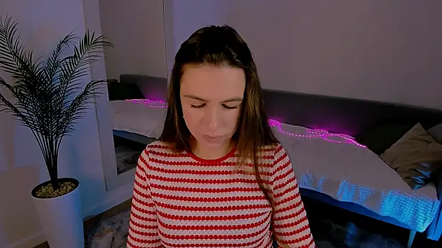 Charmingmissmelissa webcam