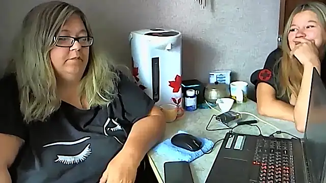 Juliamodest1