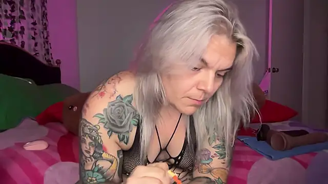 CherryBombBomb webcam