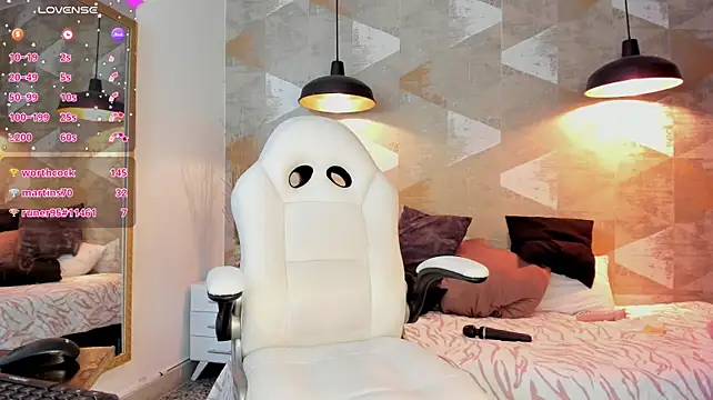 LalilaBrunettee webcam