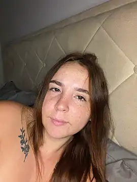 AMORINHA_S2_ Live Webcam on Stripchat