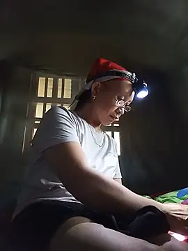 Linda-04 webcam