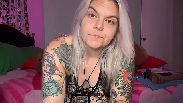 CherryBombBomb webcam