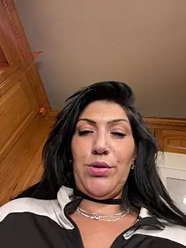 LittleMissEeve live cam