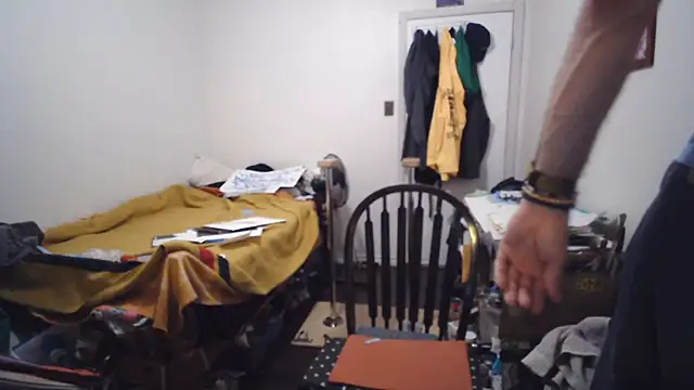 JohnnyMoves webcam
