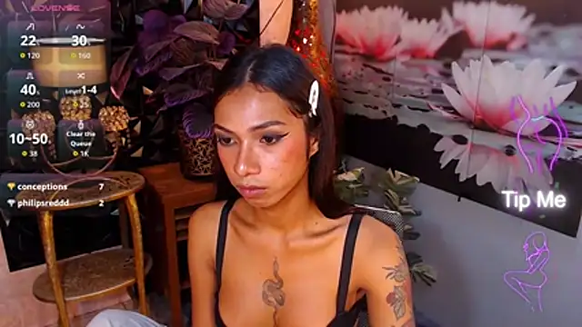SluttyWhoreAra webcam
