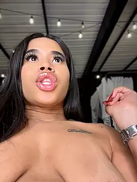 EmmaExoticaXXX webcam