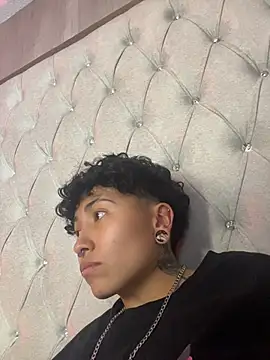 ian_mathias_ webcam