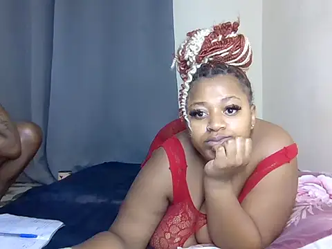 Lunaluxboobies webcam