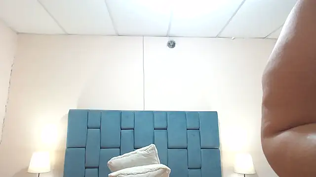 leahmillerr (F young) - clap ass naked