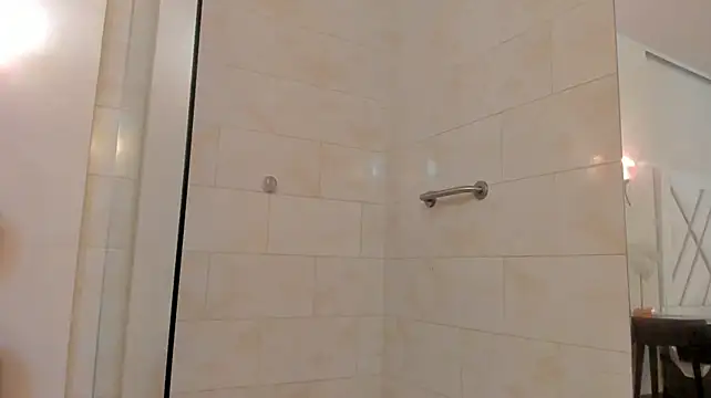 Sky_Collins_ webcam