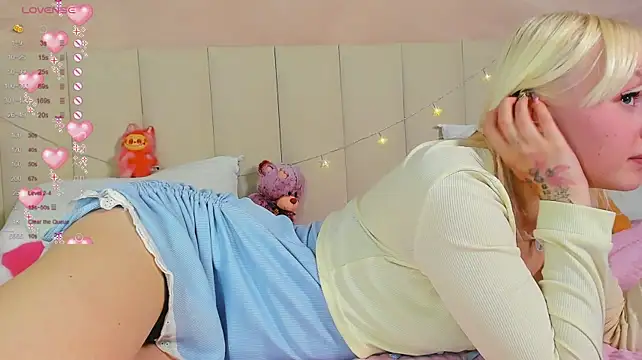 AdeleSilvy webcam