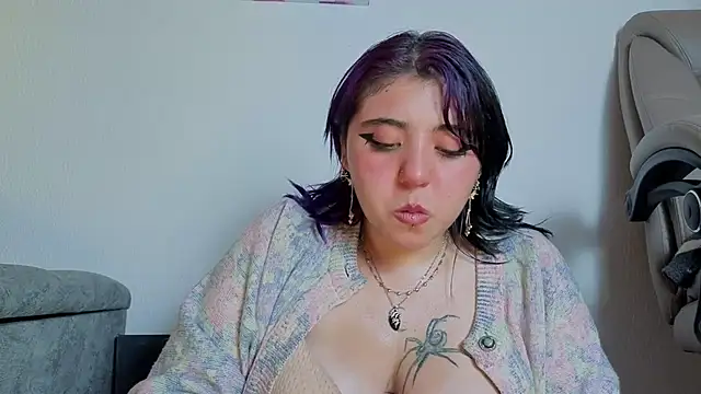 Blueberry_gothic webcam